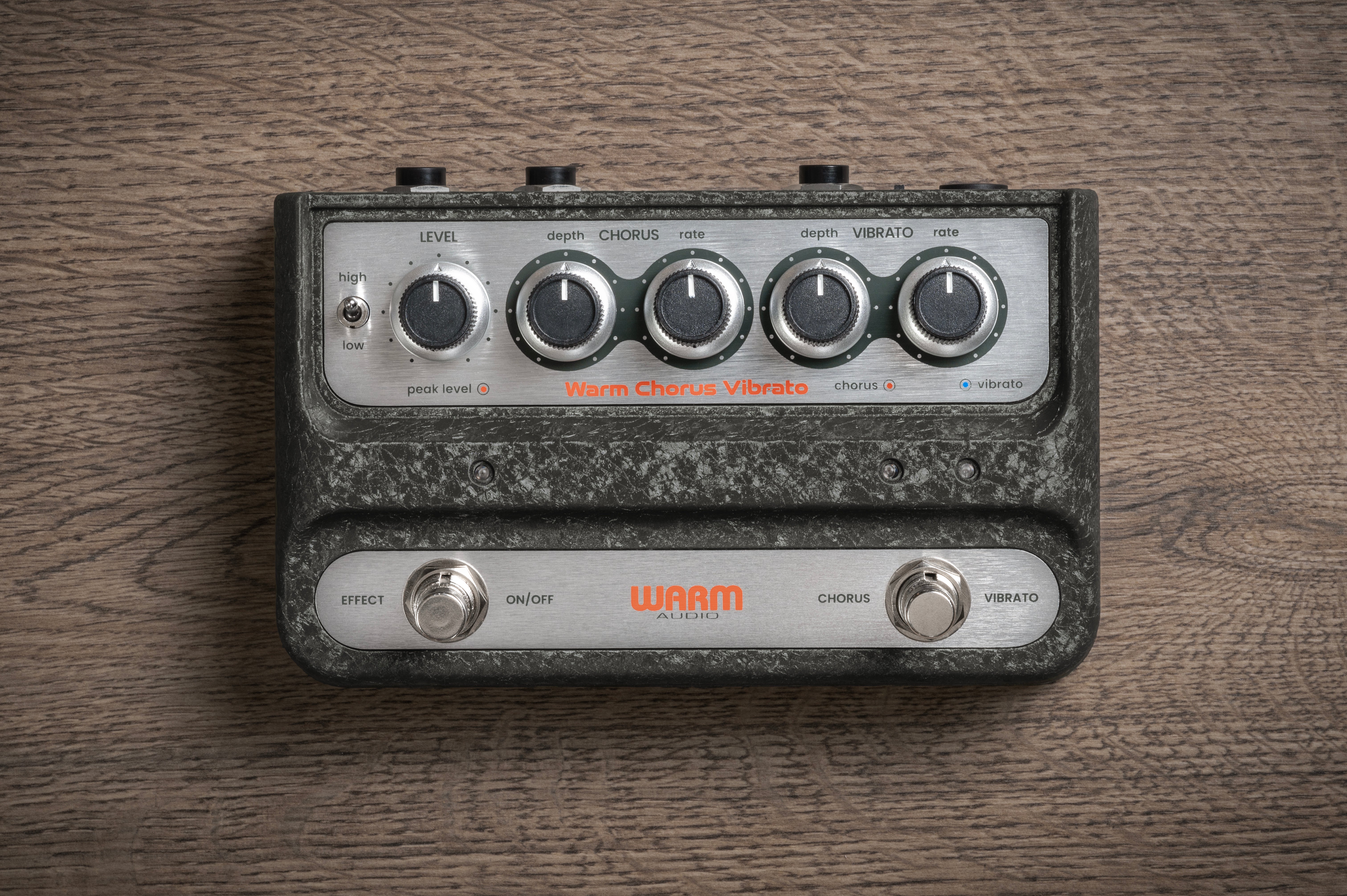 Warm Audio Warm Chorus Vibrato Pedal | Dynamic Pedals and Amps