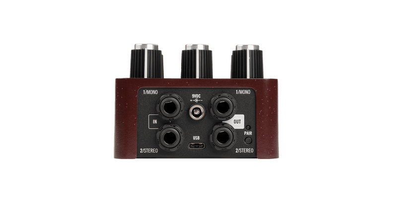 The Universal Audio Ruby '63 Top Boost Amplifier pedal is the perfect solution for authentic speaker modeling. With its black and silver design, this studio-quality effects pedal takes your guitar sound to the next level.